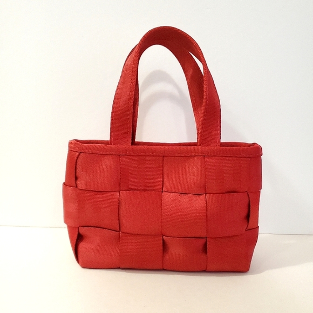Harvey's - Seat Belt Bag in Red